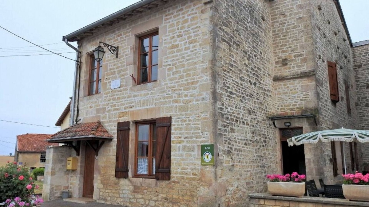 Ferriere-et-Lafolie Cottage | Charming Restored House, Close to Amenities with Enclosed Yard and Modern Comforts