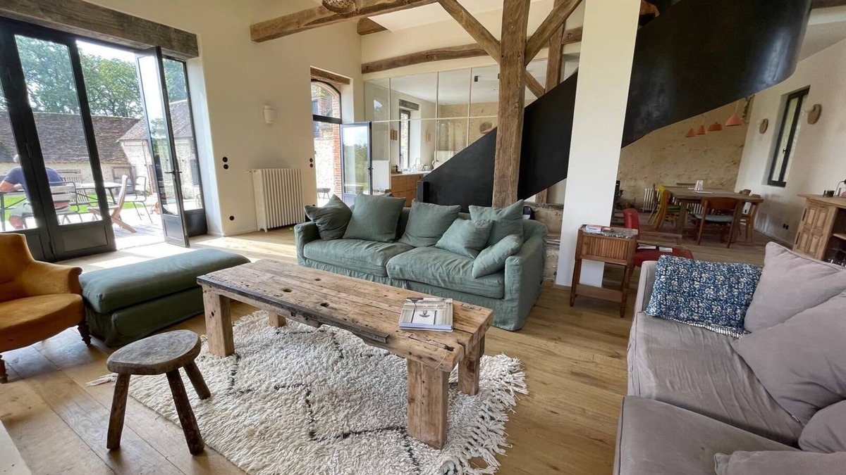 Moulicent House | Charming renovated farmhouse! View of the countryside