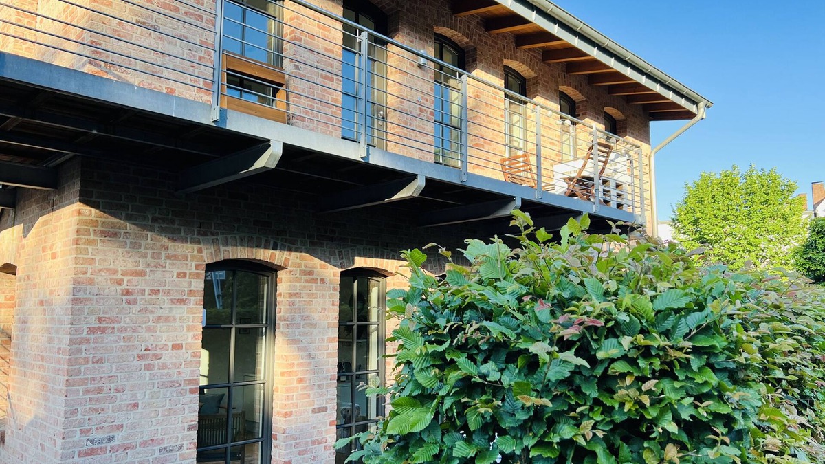 Osnabrueck Condo | Charming rear building near the old town