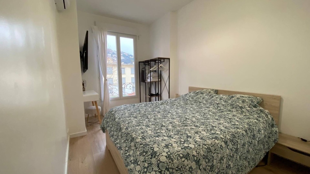 Vernier Apartment | Charming Refurbished Apartment