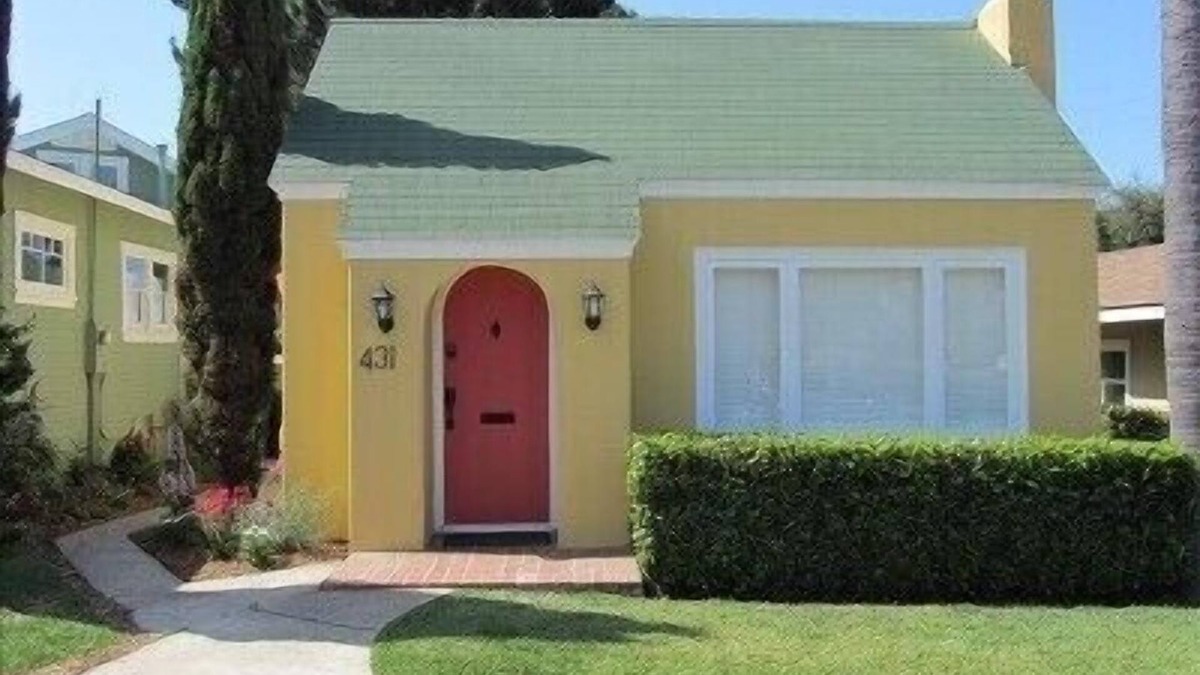 Laguna Beach Cottage | Charming Remodeled Historical Cottage 2 Blocks to Beach & Town
