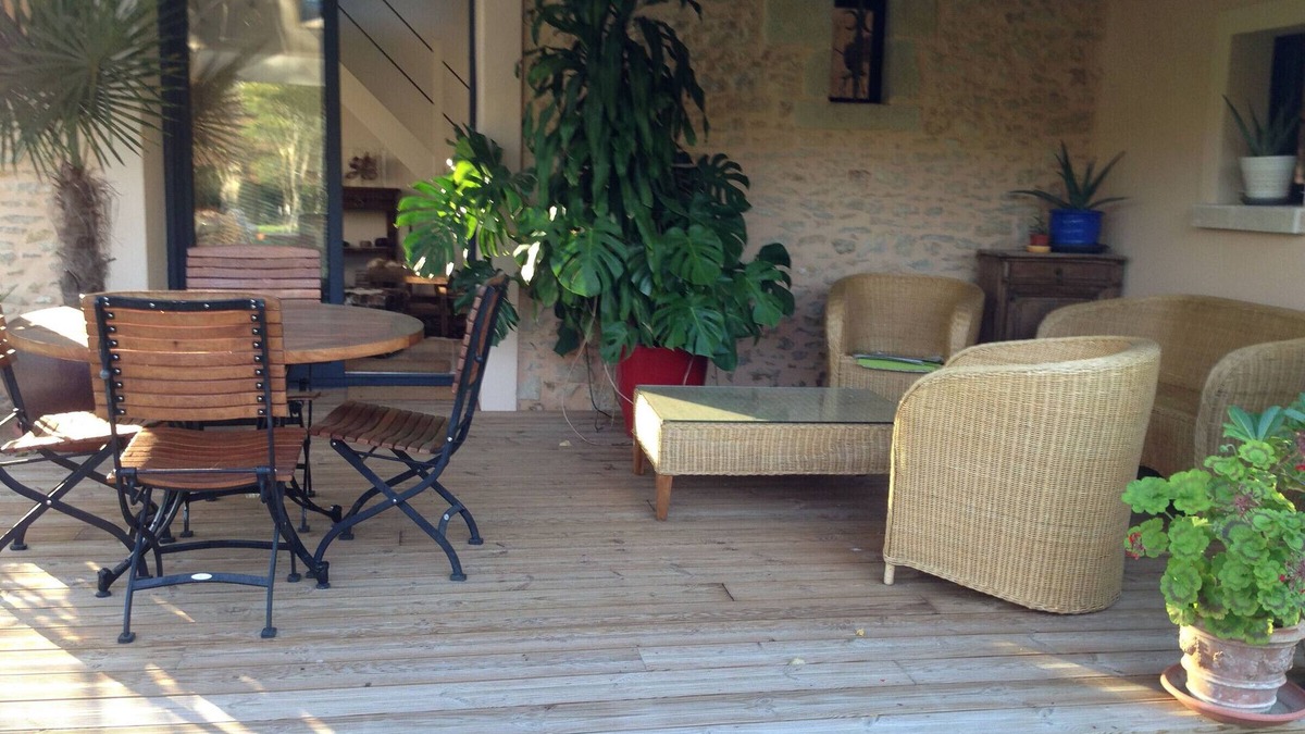 Luce-sous-Ballon Cottage | Charming Renovated Cottage with Pool and Art near Le Mans