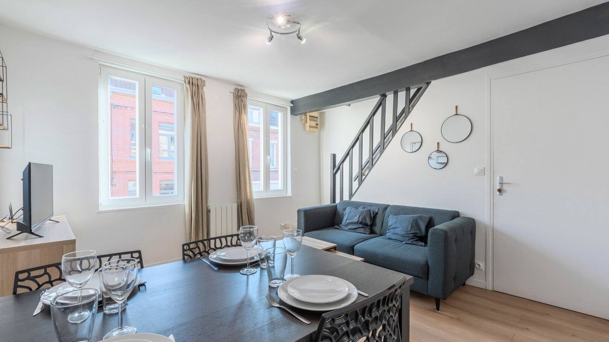 Marcq-en-Baroeul Apartment | Charming renovated 2 bedroom apartment.