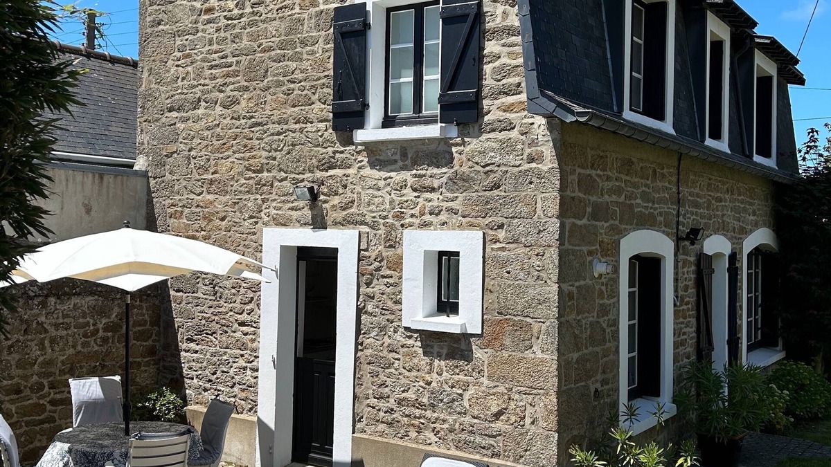 Saint-Ideuc House | Charming renovated house;residential area, close to beaches