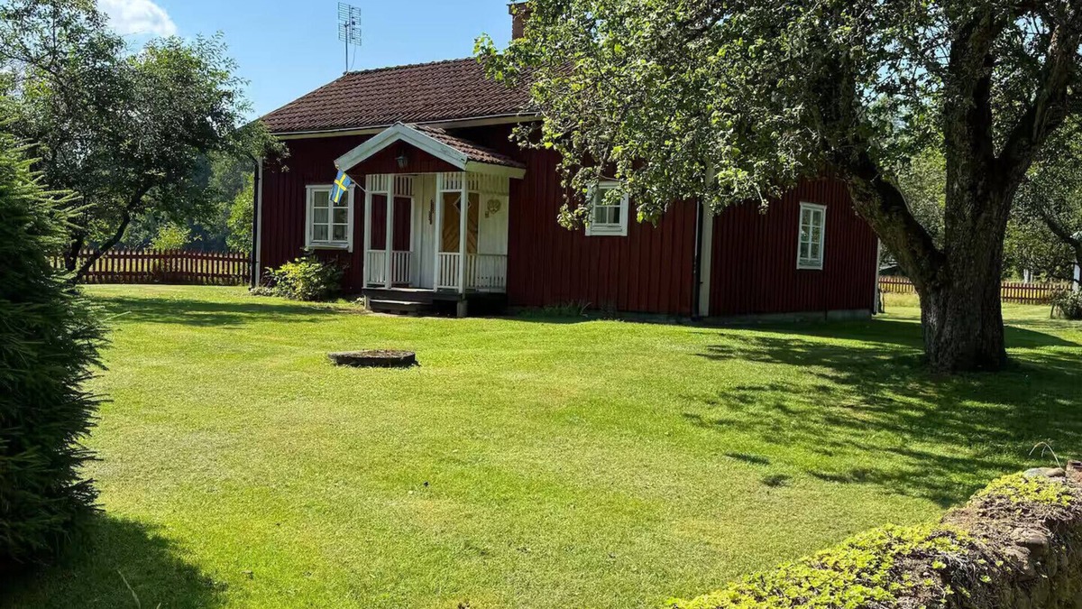 Vretstorp Ski Chalet | Charming, renovated holiday home in a secluded location a few minutes from the lake