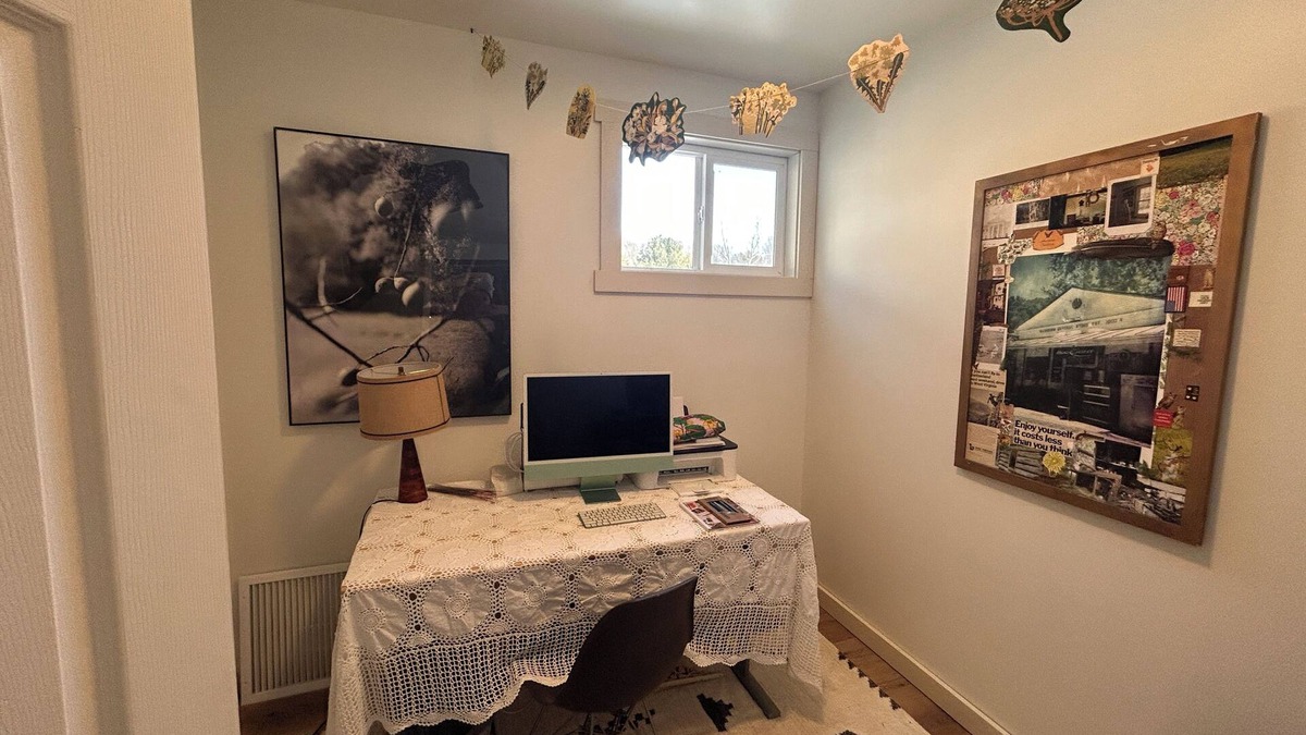 Mount Clare House | Charming Renovated Schoolhouse Retreat – 2BR + Office, Spacious Yard