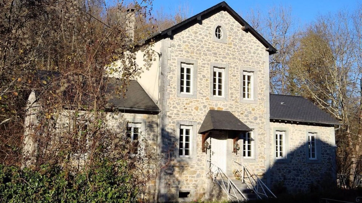 Rebenacq House | Charming renovated stone house, 20 minutes from Pau (in the Ossau Valley).