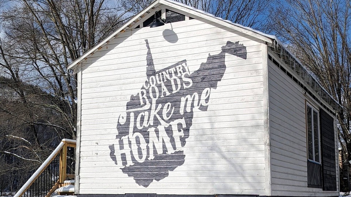 Mathias House | Charming restored barn with 2 bedrooms, 2 baths in beautiful WV mountains