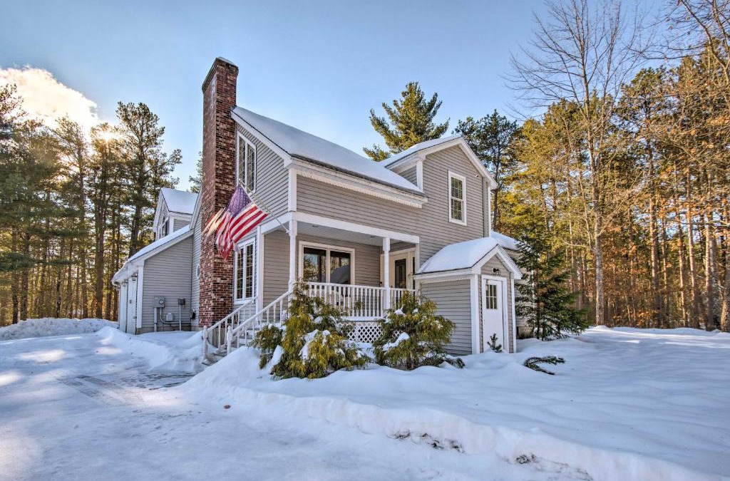 Blueberry Estates House | Charming Retreat about 1 Mi to Ossipee Lake Marina!