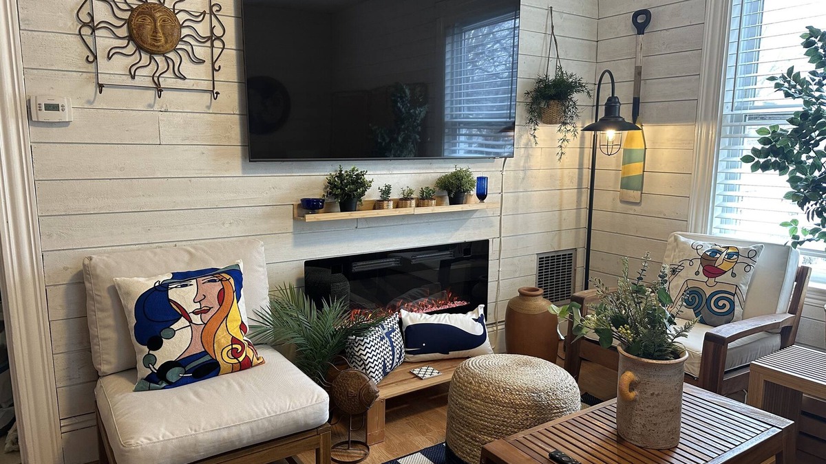 Gloucester Apartment | Charming Retreat