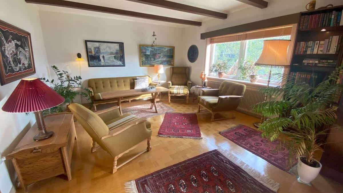 Vestmanna Villa | Charming Retreat with Stunning Views for 9 guests
