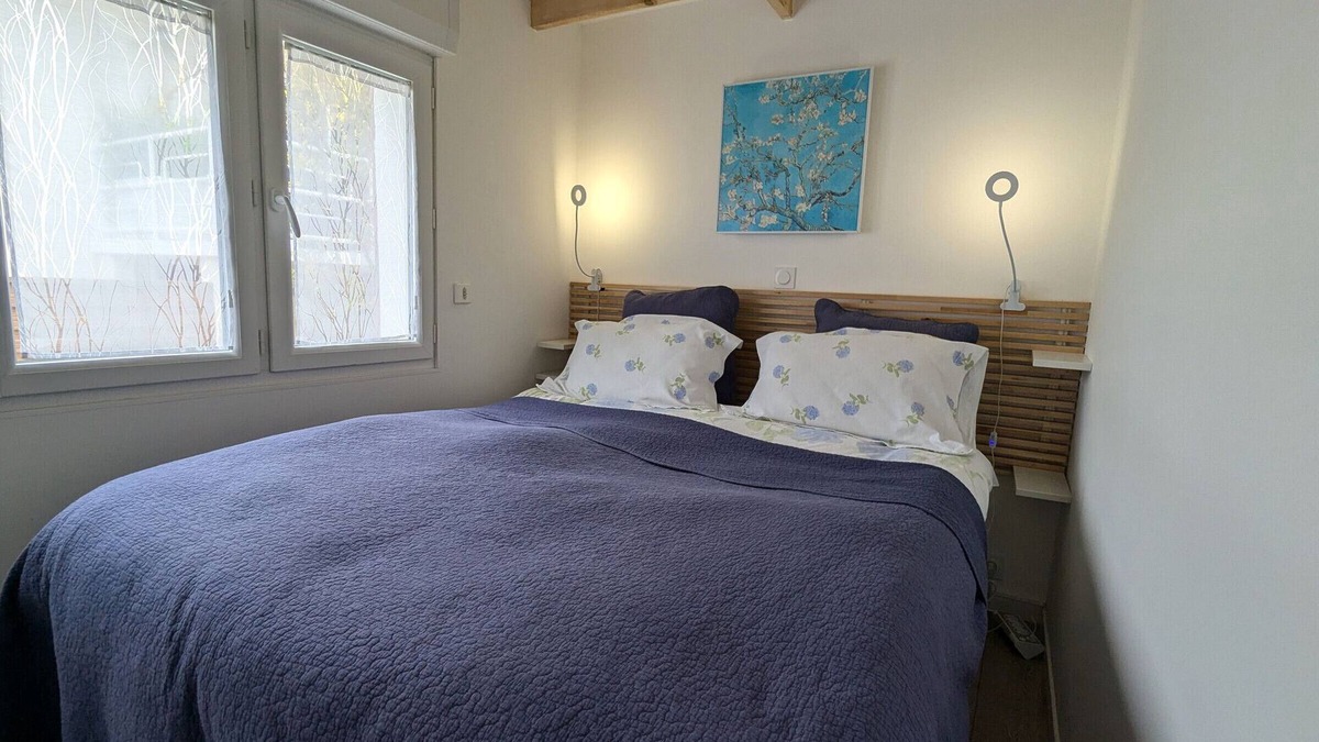 Montargis Cottage | Charming Riverside Cottage Near Montargis with Nature & City Access