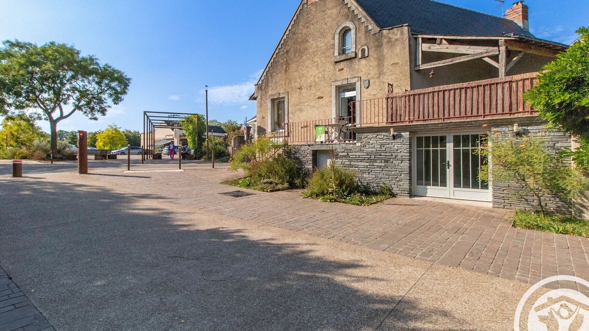 Bouchemaine Cottage | Charming Riverside Home in UNESCO Heritage Village with Modern Amenities & Near Angers