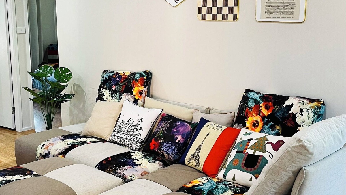 Dora Creek House | Charming Riverside Retreat sleep7