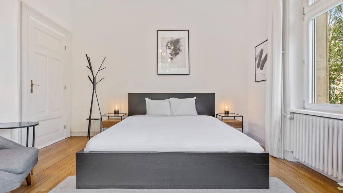 Limpertsberg Villa | Charming Room with Balcony in City Villa