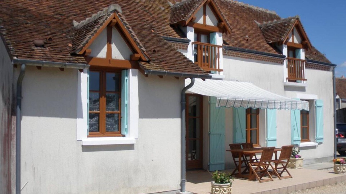 Chatillon-sur-Cher Cottage | Charming Rural House with Garden near Beauval Zoo and Loire Castles