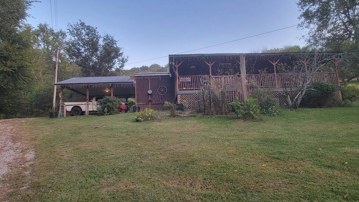 Gordonsville Other | Charming Rustic 2-bedroom farmhouse with WiFi, AC on pristine Plunkett Creek Rd