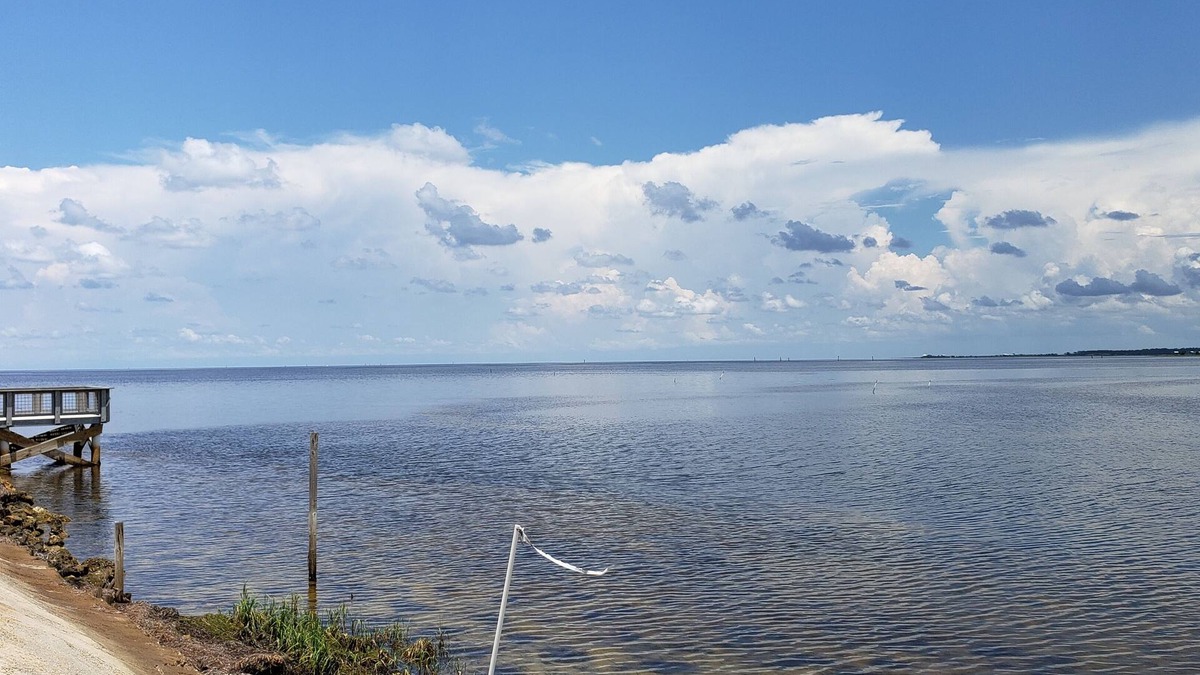 Salem RV Rental | Charming RV lot in Dark Island Perry Fl