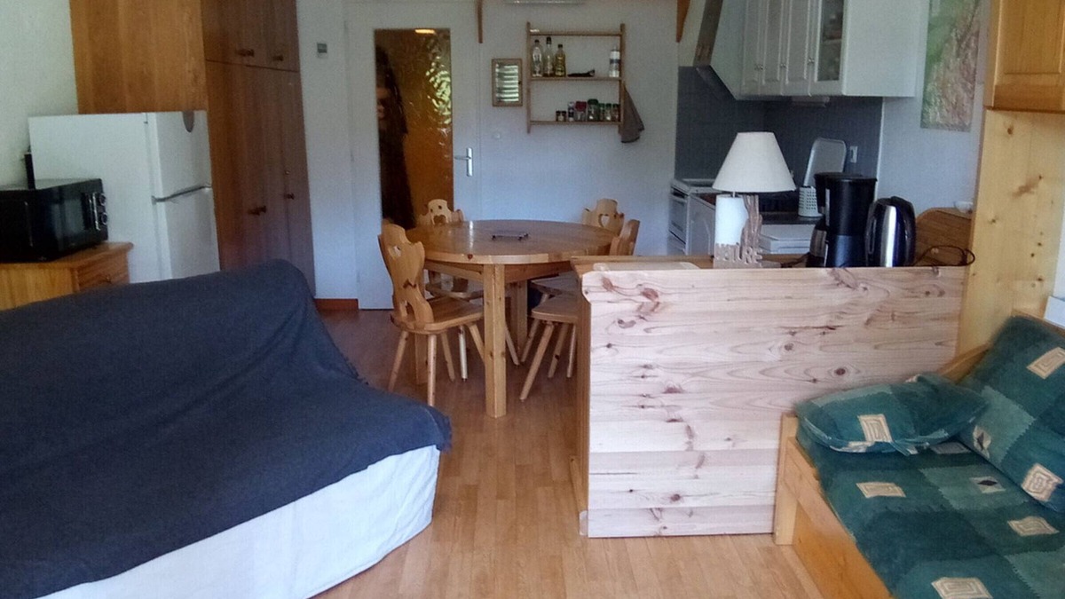 Correncon-en-Vercors Apartment | Charming Studio in Corrençon-en-Vercors: 4 guests, 28m², Nature Retreat with Balcony