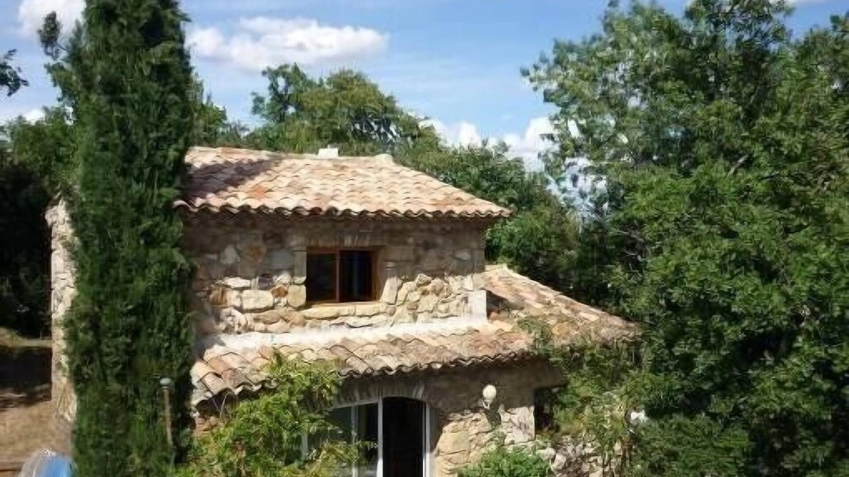 Pougnadoresse Cottage | Charming self-catering stone cottage in the UZES region with shared swimming pool