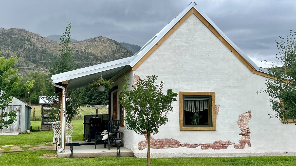 Pine Valley Cottage | Charming Settlers Cottage