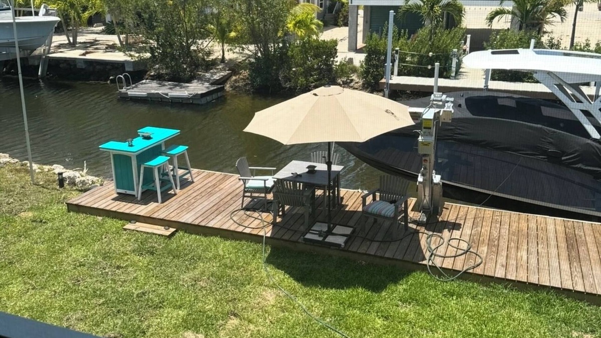 Ramrod Key House | Charming shared 1-bedroom house with AC and WiFi also has a 37 foot dock