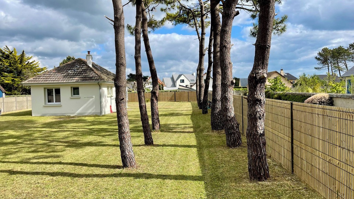 Portbail House | Charming small house in a large garden, close to the Beach