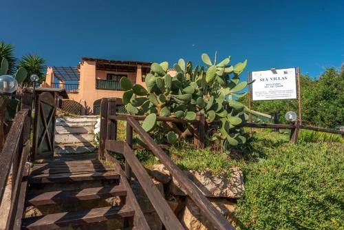 Stintino Villa | Charming Small Villa shared pool Sleeps V4IN