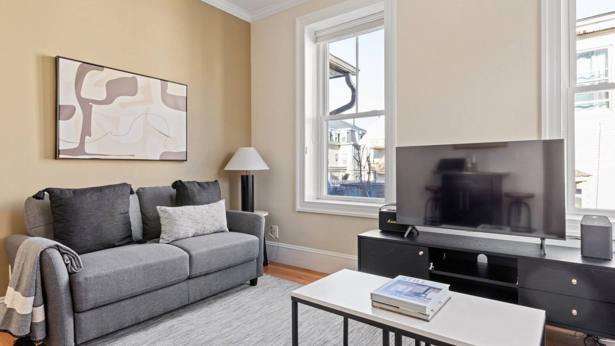 East Somerville Apartment | Charming Somerville 1BR nr Sullivans Square T, by Blueground