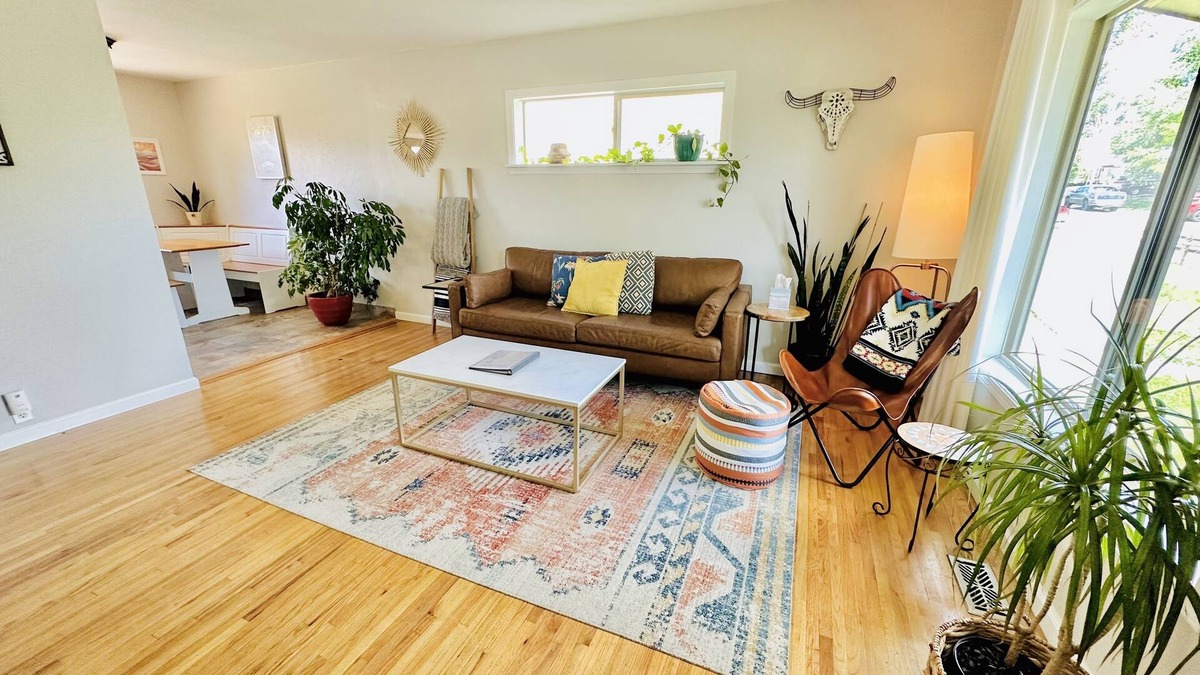 Cortez House | Charming southwestern home in downtown Cortez- 9mins to Mesa Verde