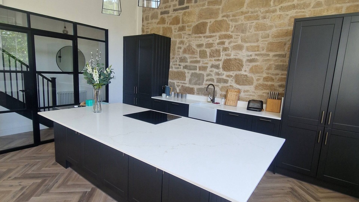 Lasswade Apartment | Charming & Spacious 3-Bedroom Retreat in Edinburgh | Fast WiFi & Cozy Comforts