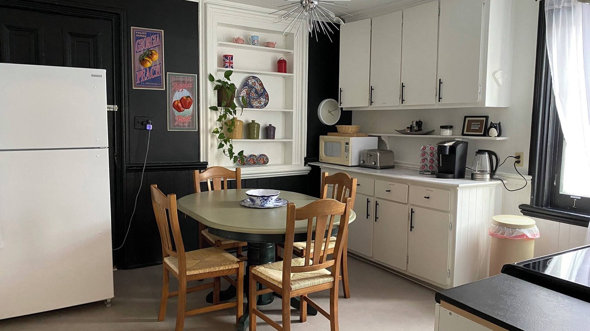 Terrebonne Apartment | Charming,Spacious Apartment in the Heart of the Historic City of Old Terrebonne