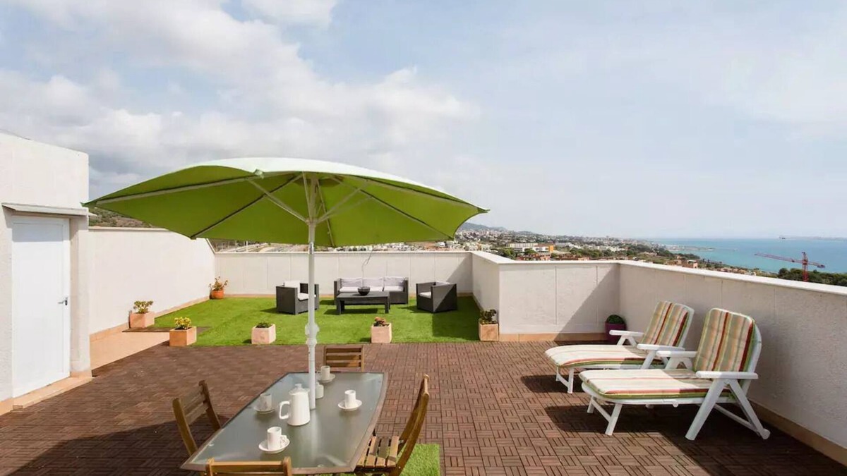 Montgat Apartment | Charming spacious seaview penthouse. 2 private terraces, billiards,2 lifts,3 TV.