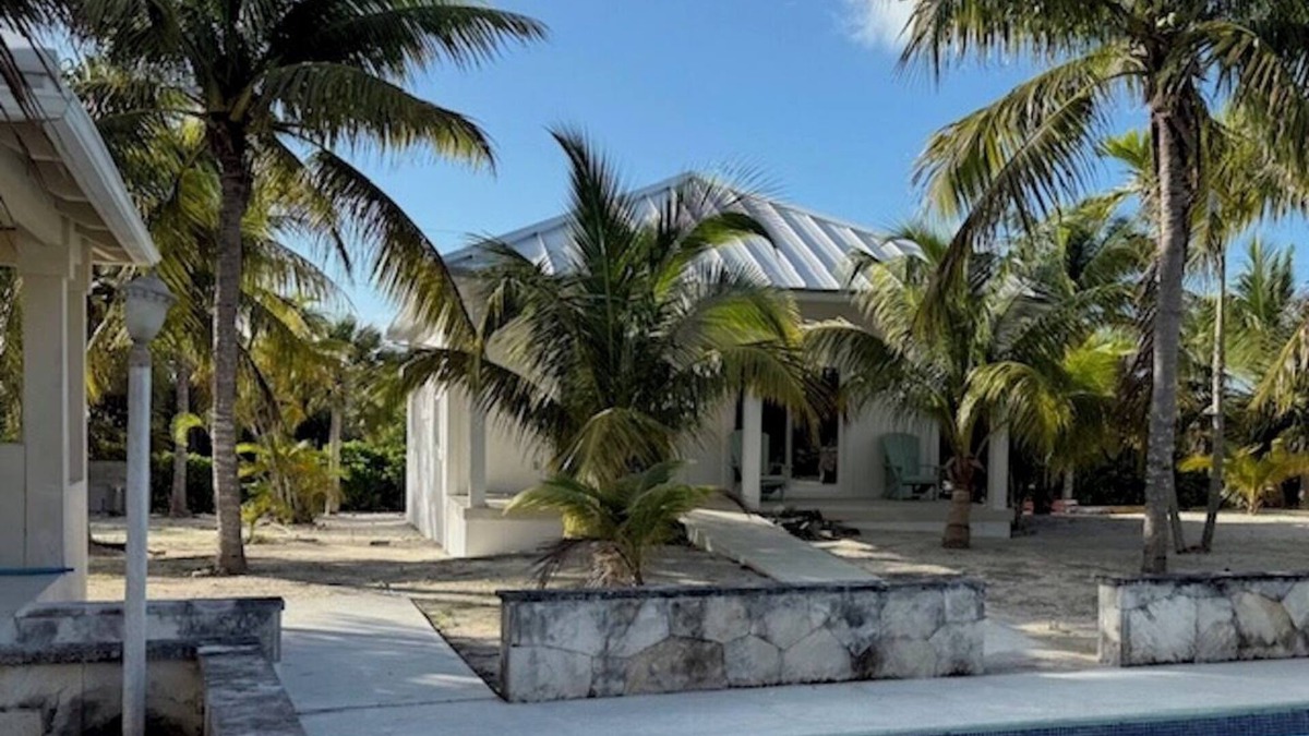 Sandy Point Cottage | Charming Spectacular Secluded Cottage, Large pool, Tennis, Private Community