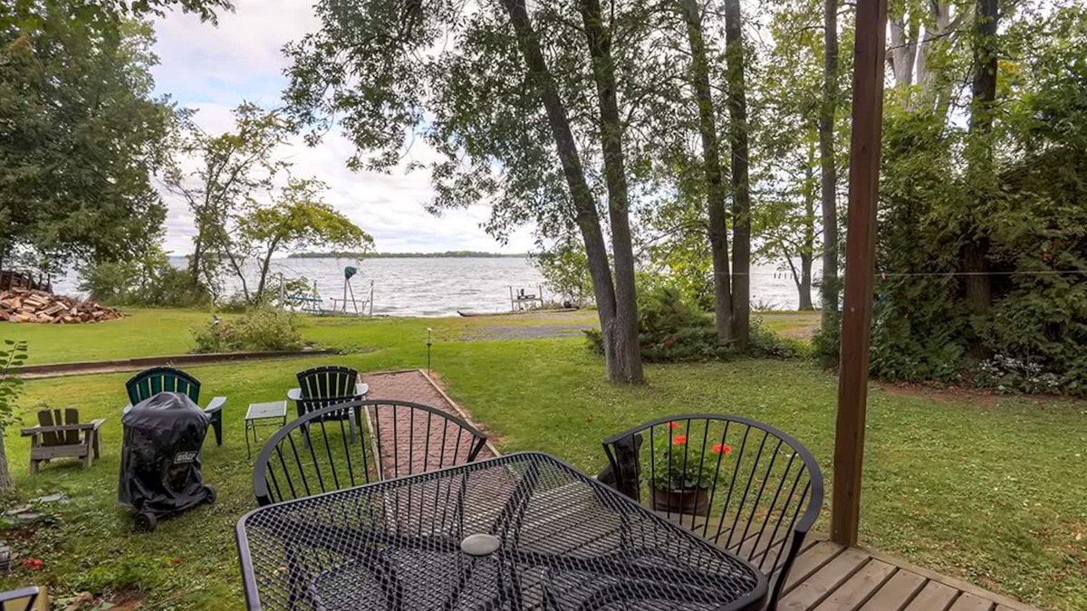St. Albans Cottage | Charming St. Albans Cottage on Lake Champlain!