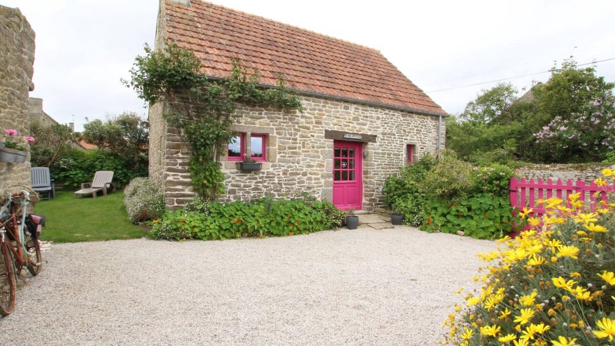 Vicq-sur-Mer Cottage | Charming Stone Cottage with Private Garden, Terrace, Bikes, and Near Coastal Trails