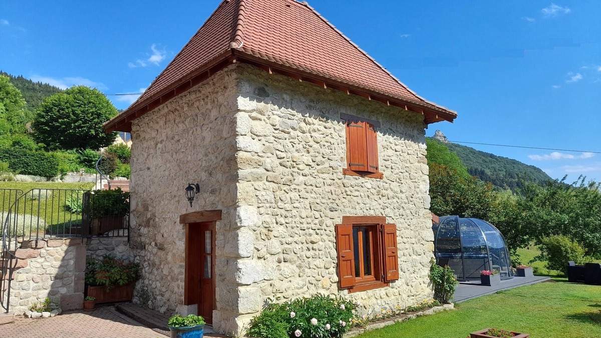 Pomaray Cottage | Charming stone cottage, outdoor SPA, panoramic view.