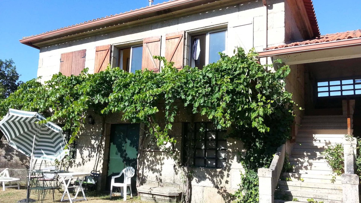 Soutomaior Cottage | Charming stone cottage in beautiful country estate close to the river.
