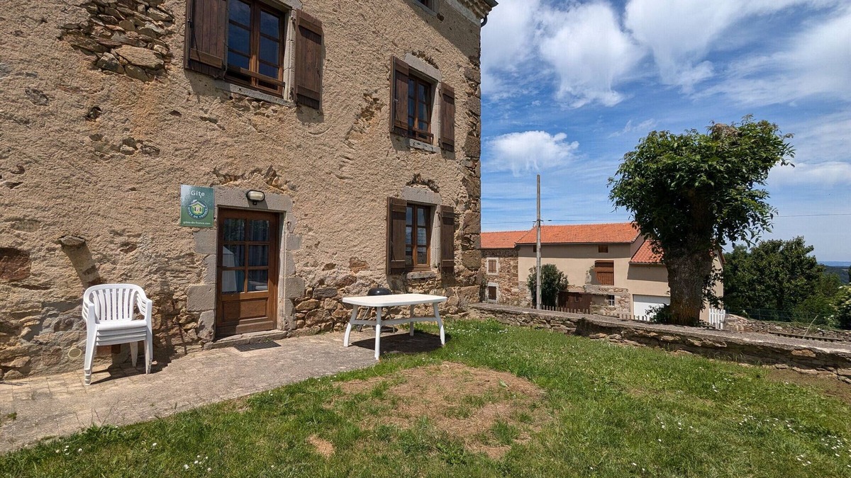 Pinols Cottage | Charming Stone Cottage with Terrace in Scenic Village, Near Langeac
