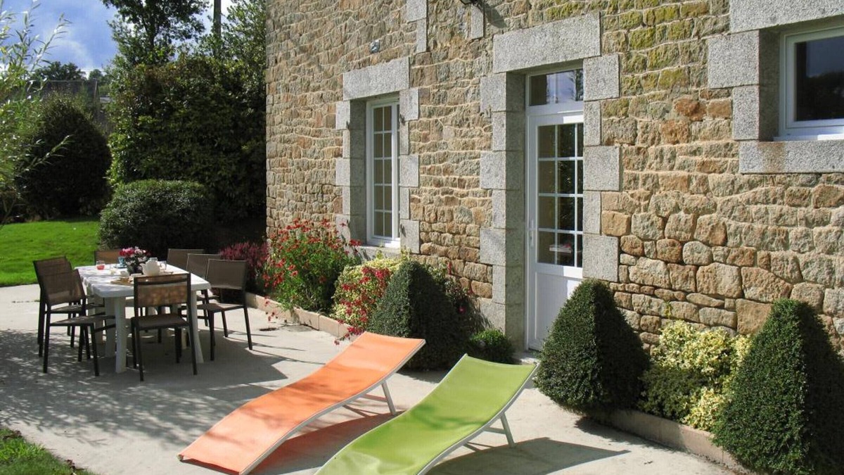 Chalandrey Cottage | Charming stone house with wood stove and private garden