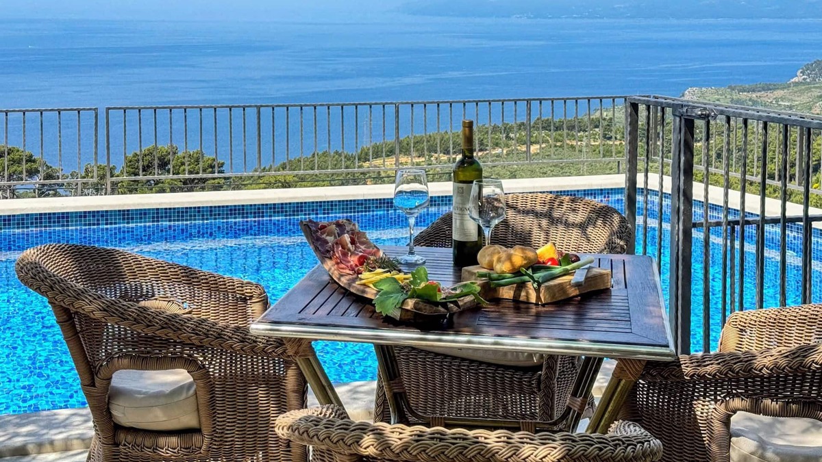 Tucepi House | Charming stone house above Tučepi with pool, sea view, barbecue, wifi
