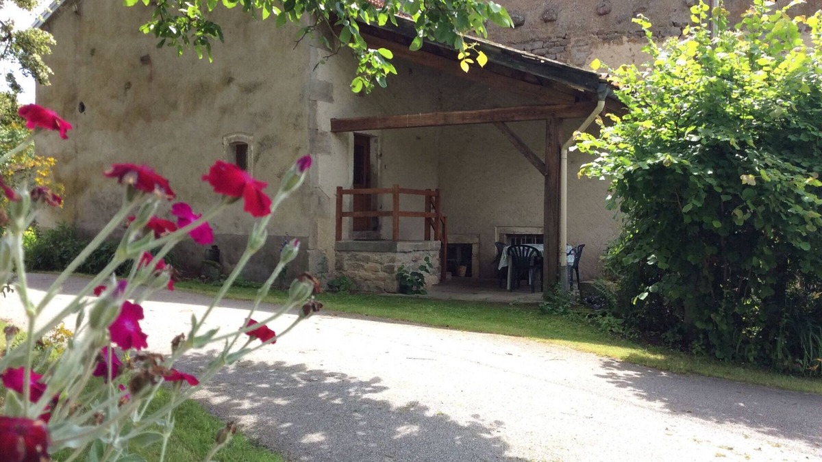 Girancourt Cottage | Charming Stone House with Canal Access, Terrace, and Proximity to Epinal