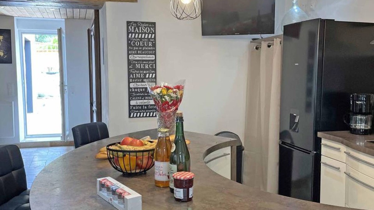 Reveillon Cottage | Charming Stone House with Private Spa, Hammam, and Family-Friendly Amenities