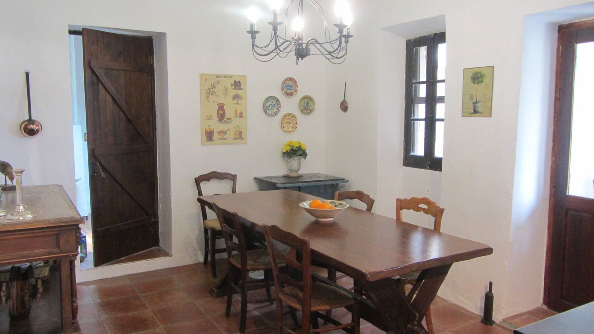 Paziols House | Charming Stone House in Hillside Village with Stunning Terrace Views - wifi