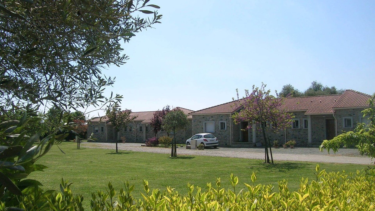 Aleria House | CHARMING STONE VILLA 3 * AIR CONDITIONED WITH PRIVATE GARDEN