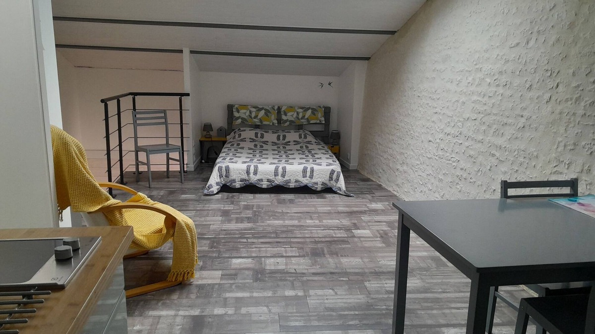 Dompierre-sur-Mer Apartment | Charming studio overlooking private courtyard