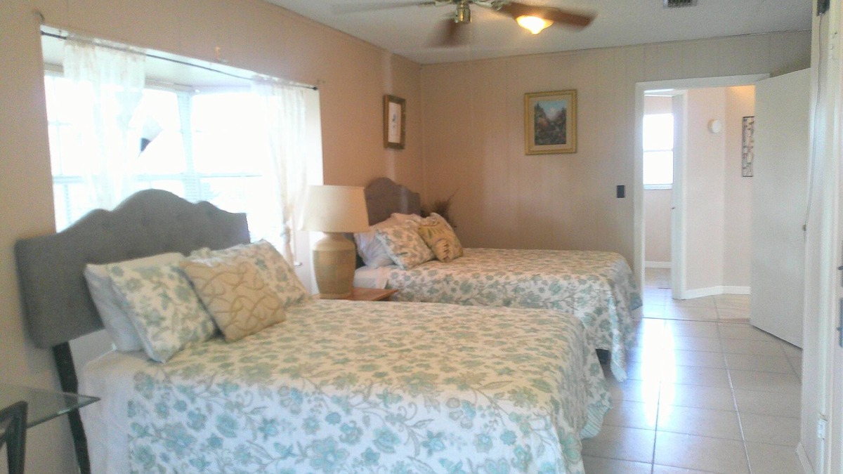 Sky Lake Apartment | Charming Studio apartment with AC, WiFi in delightful Orlando