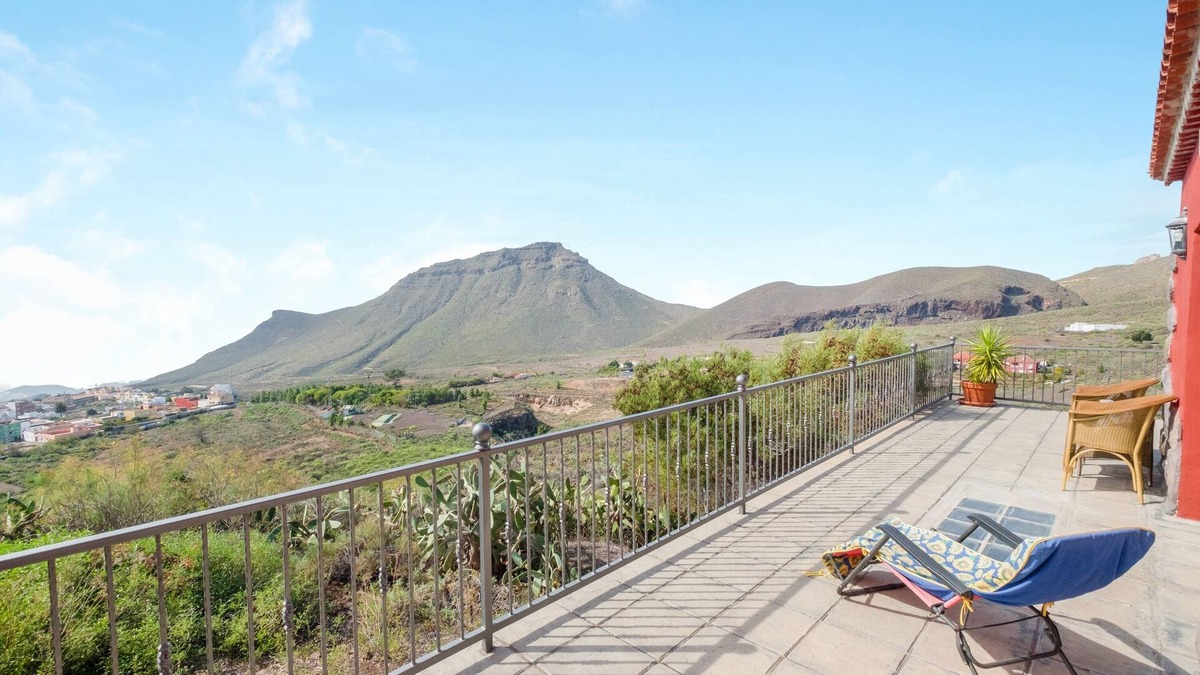 El Madronal Apartment | Charming Studio Apartment “Estudio Cardón” with Sea View, Mountain View