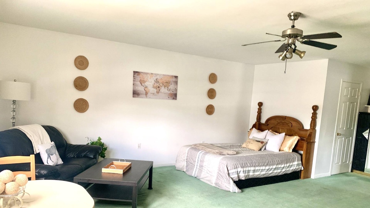 Howick Apartment | Charming Studio Downtown Kitchener