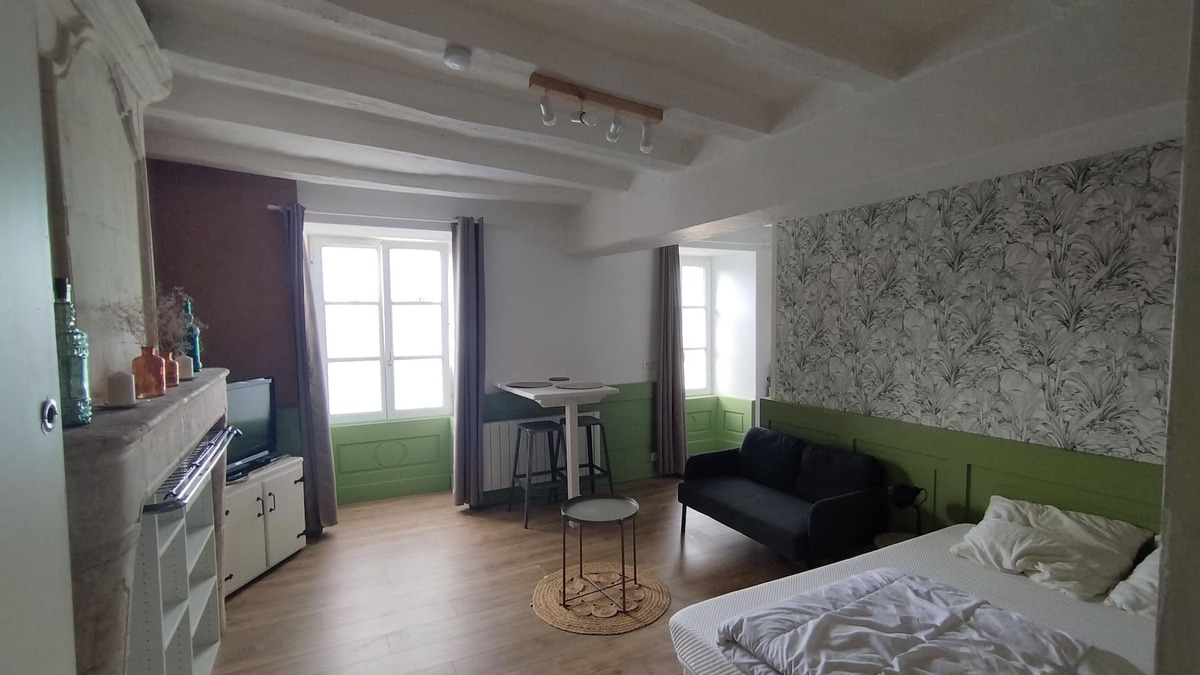 Le Vieil-Bauge Apartment | Charming studio at the foot of the twisted bell tower
